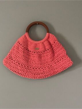 Stylish, new Coral Crochet Tote with Wooden Handles